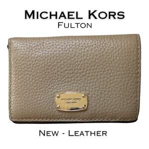 Michael Kors Fulton Leather Wallet Tan Beige Bifold Fulton Logo Organizer NEW